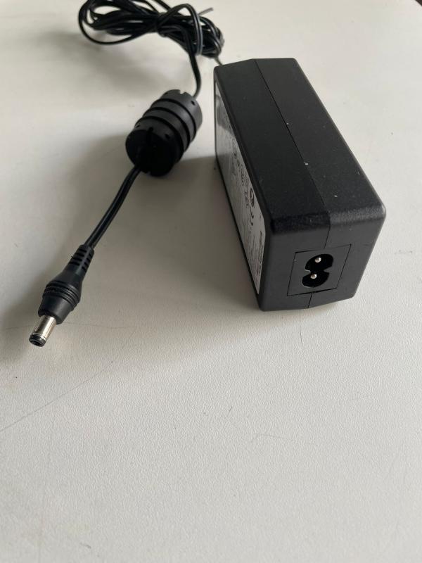 Motorola%2014.5V%201.5A%20Adaptör